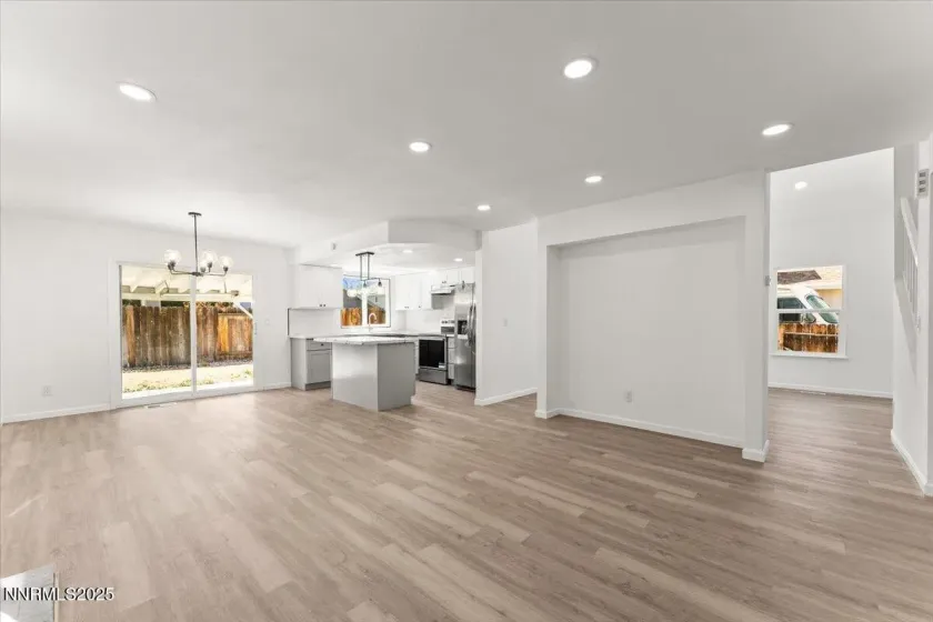 2719 Chavez, Reno, Nevada 89502, 3 Bedrooms Bedrooms, ,3 BathroomsBathrooms,Residential,Residential,Chavez,250051816