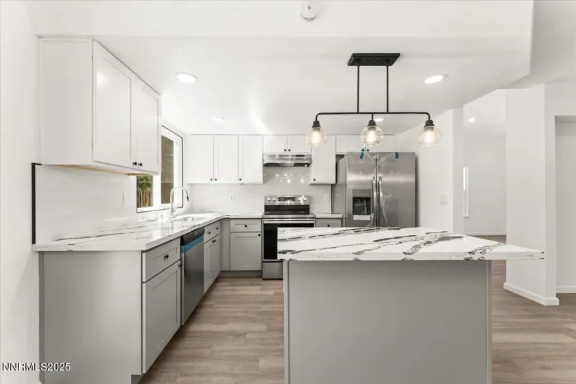 2719 Chavez, Reno, Nevada 89502, 3 Bedrooms Bedrooms, ,3 BathroomsBathrooms,Residential,Residential,Chavez,250051816