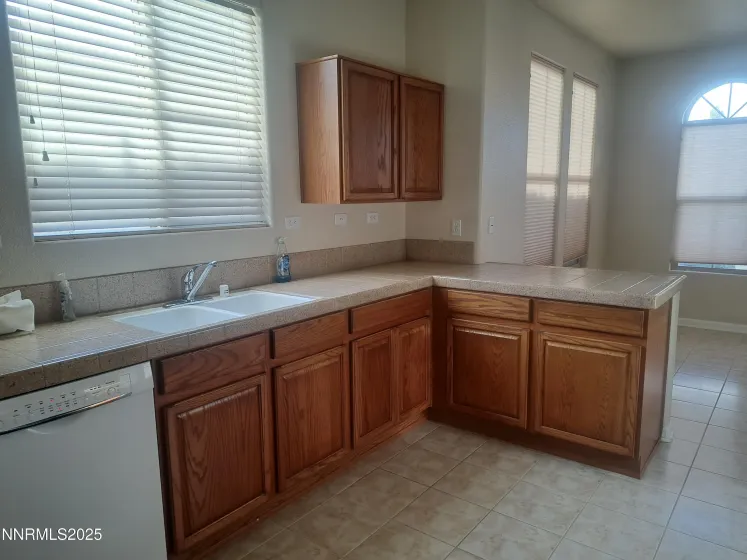 1851 Cosenza, Sparks, Nevada 89434, 2 Bedrooms Bedrooms, ,2 BathroomsBathrooms,Residential,Residential,Cosenza,250056983
