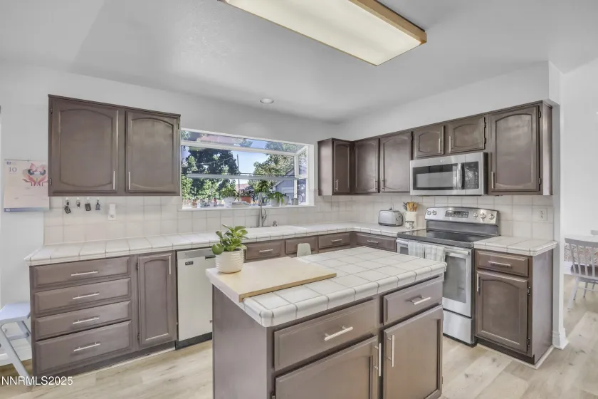 4765 Amber Hill, Reno, Nevada 89523, 3 Bedrooms Bedrooms, ,3 BathroomsBathrooms,Residential,Residential,Amber Hill,250056987