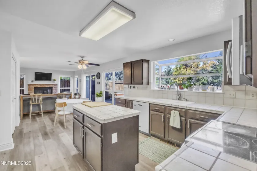 4765 Amber Hill, Reno, Nevada 89523, 3 Bedrooms Bedrooms, ,3 BathroomsBathrooms,Residential,Residential,Amber Hill,250056987