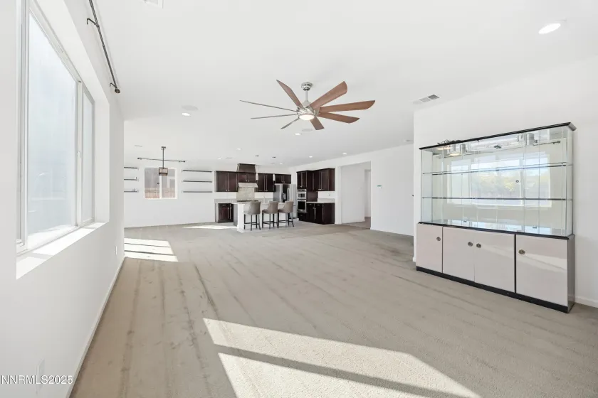 7948 Hat Creek, Sparks, Nevada 89436, 5 Bedrooms Bedrooms, ,4 BathroomsBathrooms,Residential,Residential,Hat Creek,250056989