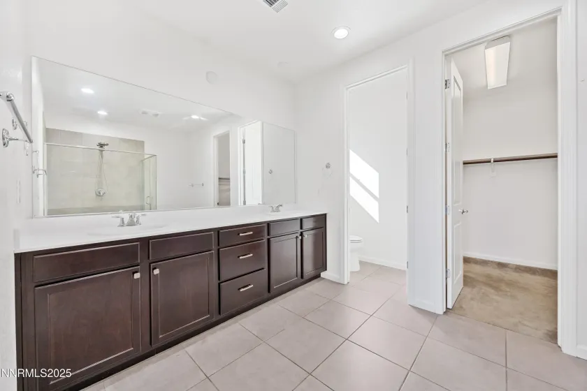 7948 Hat Creek, Sparks, Nevada 89436, 5 Bedrooms Bedrooms, ,4 BathroomsBathrooms,Residential,Residential,Hat Creek,250056989