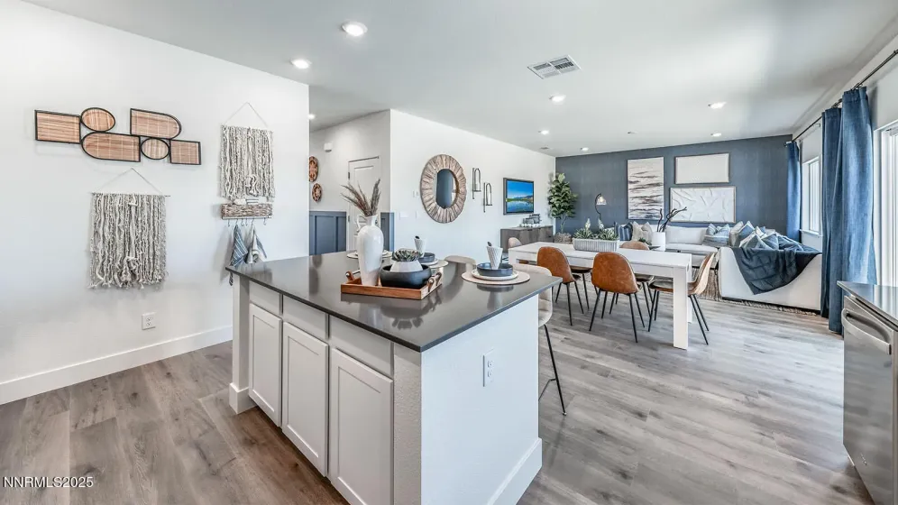 4217 White Feather, Sparks, Nevada 89436, 4 Bedrooms Bedrooms, ,3 BathroomsBathrooms,Residential,Residential,White Feather,250056993