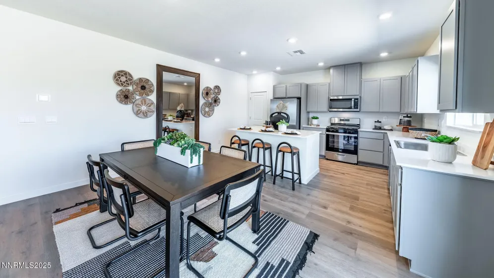 4234 White Feather, Sparks, Nevada 89436, 4 Bedrooms Bedrooms, ,3 BathroomsBathrooms,Residential,Residential,White Feather,250056992
