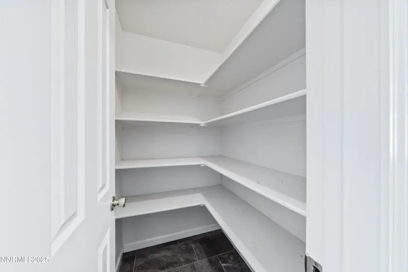 PANTRY/CLOSET