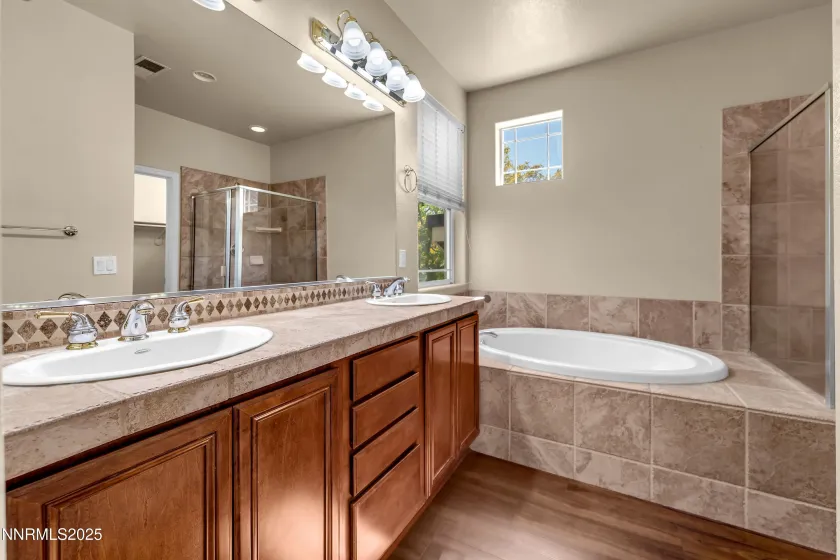 3660 Virgo, Sparks, Nevada 89436, 5 Bedrooms Bedrooms, ,3 BathroomsBathrooms,Residential,Residential,Virgo,250056999