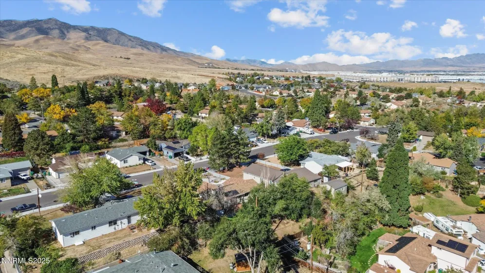 7720 Yorkshire, Reno, Nevada 89506, 3 Bedrooms Bedrooms, ,2 BathroomsBathrooms,Residential,Residential,Yorkshire,250057000