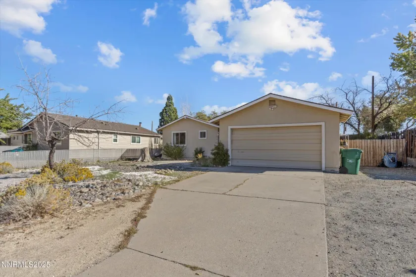 7720 Yorkshire, Reno, Nevada 89506, 3 Bedrooms Bedrooms, ,2 BathroomsBathrooms,Residential,Residential,Yorkshire,250057000
