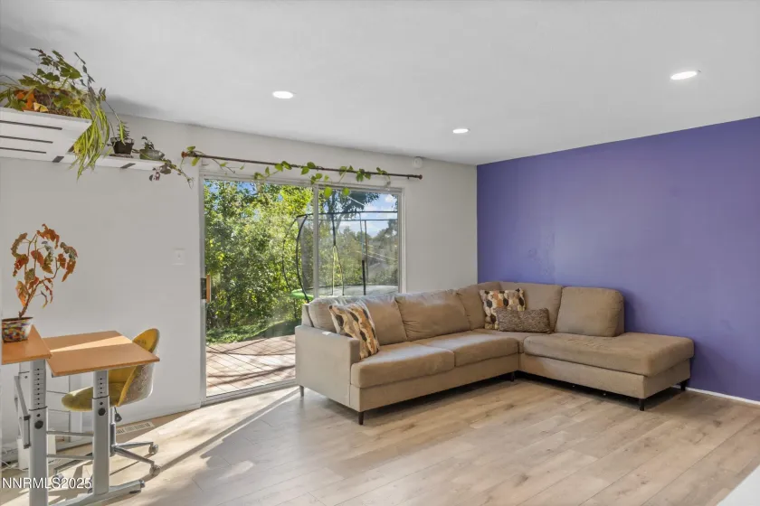 7720 Yorkshire, Reno, Nevada 89506, 3 Bedrooms Bedrooms, ,2 BathroomsBathrooms,Residential,Residential,Yorkshire,250057000