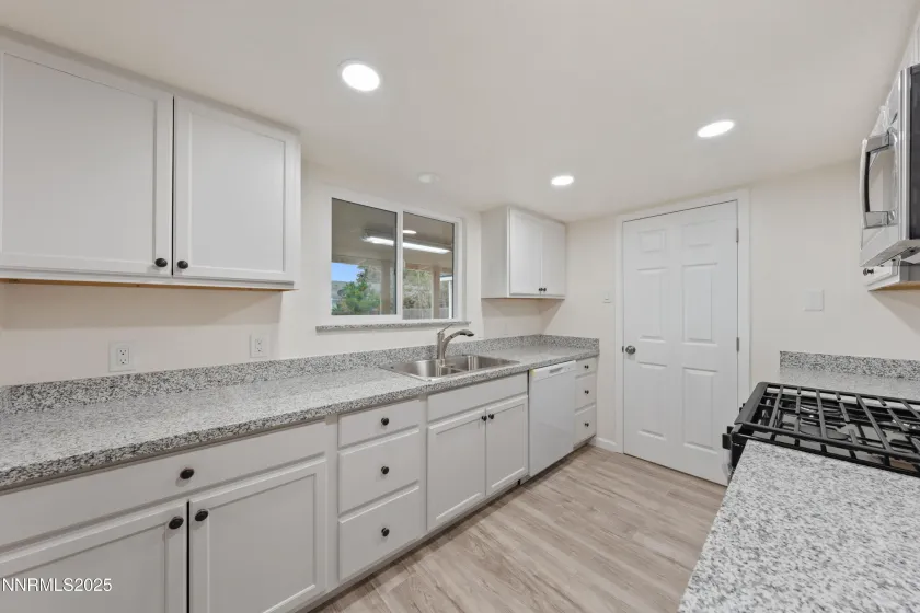 220 6th, Sun Valley, Nevada 89433, 3 Bedrooms Bedrooms, ,2 BathroomsBathrooms,Residential,Residential,6th,250057009