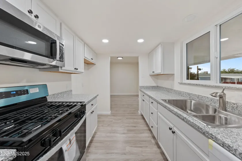 220 6th, Sun Valley, Nevada 89433, 3 Bedrooms Bedrooms, ,2 BathroomsBathrooms,Residential,Residential,6th,250057009