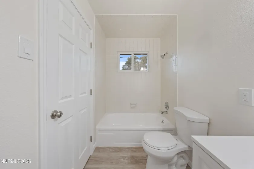 220 6th, Sun Valley, Nevada 89433, 3 Bedrooms Bedrooms, ,2 BathroomsBathrooms,Residential,Residential,6th,250057009