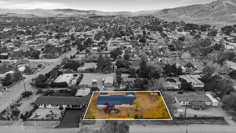 220 6th, Sun Valley, Nevada 89433, 3 Bedrooms Bedrooms, ,2 BathroomsBathrooms,Residential,Residential,6th,250057009