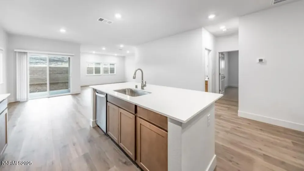 6006 Lazy Meadow, Sparks, Nevada 89436, 4 Bedrooms Bedrooms, ,2 BathroomsBathrooms,Residential,Residential,Lazy Meadow,250057017