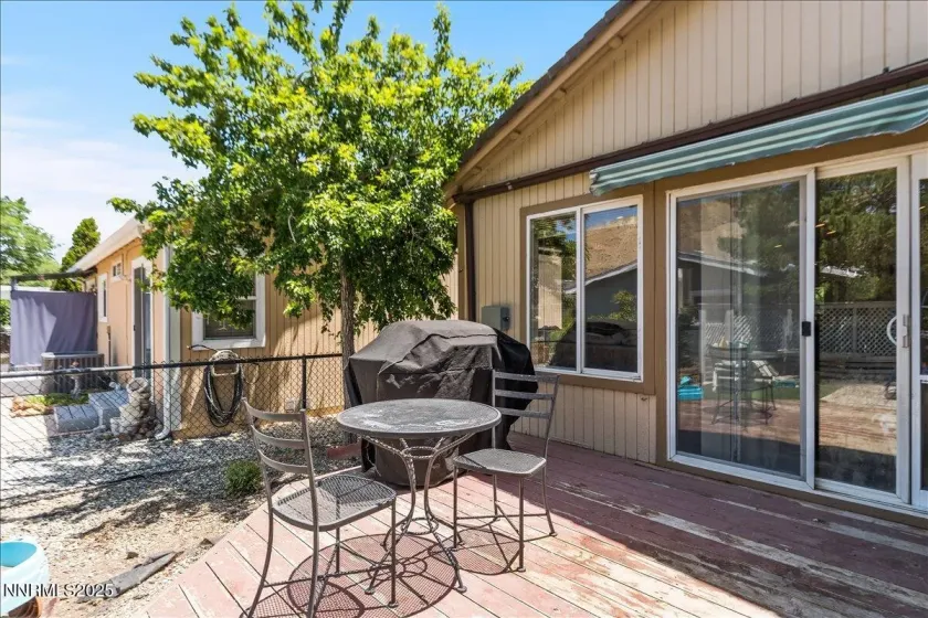 38 Ave De La Argent, Sparks, Nevada 89434, 3 Bedrooms Bedrooms, ,2 BathroomsBathrooms,Residential,Residential,Ave De La Argent,250057019