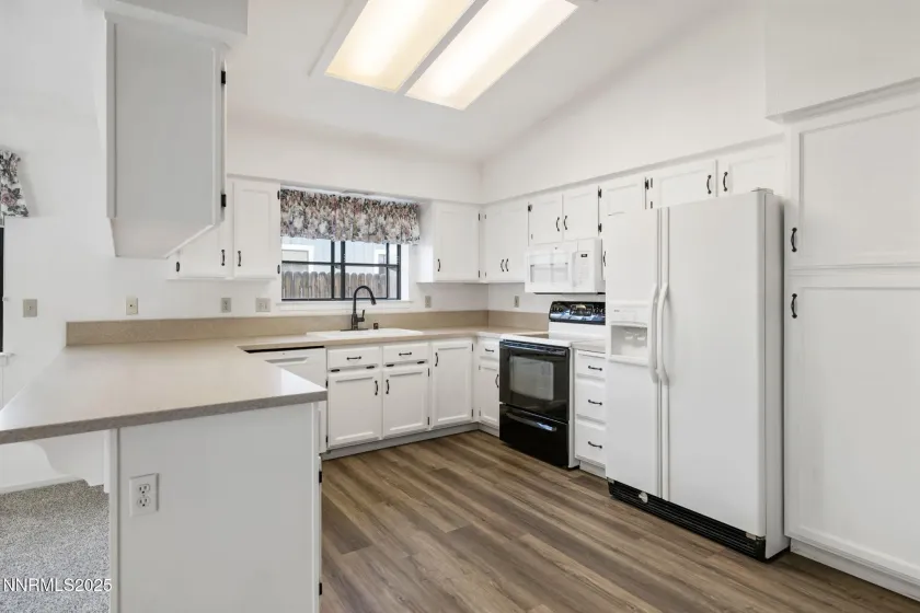 303 Stillwater, Dayton, Nevada 89403, 4 Bedrooms Bedrooms, ,2 BathroomsBathrooms,Residential,Residential,Stillwater,250057021