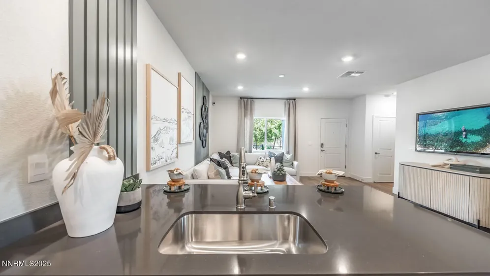 1621 Icelandic, Reno, Nevada 89523, 3 Bedrooms Bedrooms, ,3 BathroomsBathrooms,Residential,Residential,Icelandic,250057020
