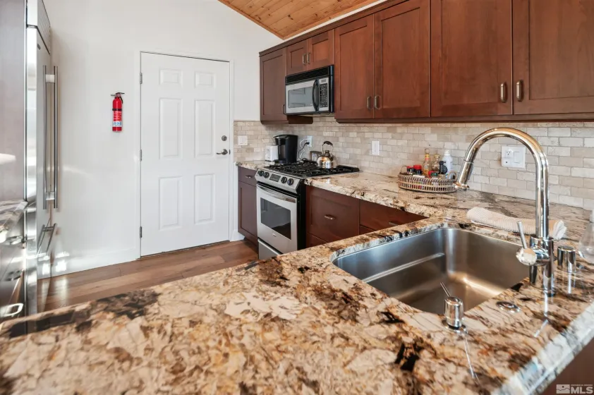 400 Fairview, Incline Village, Nevada 89451, 4 Bedrooms Bedrooms, ,4 BathroomsBathrooms,Residential,Residential,Fairview,250057026