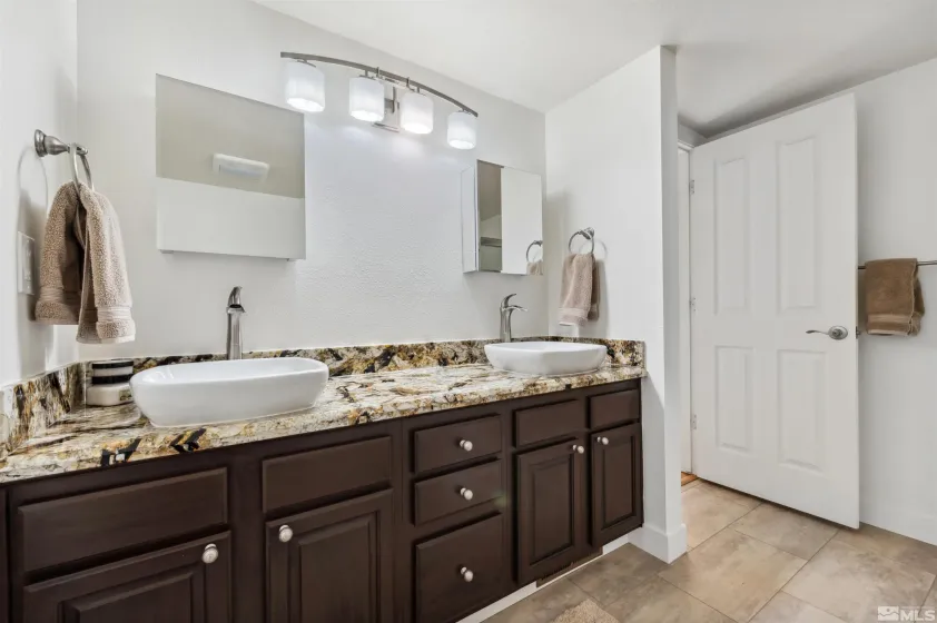 400 Fairview, Incline Village, Nevada 89451, 4 Bedrooms Bedrooms, ,4 BathroomsBathrooms,Residential,Residential,Fairview,250057026