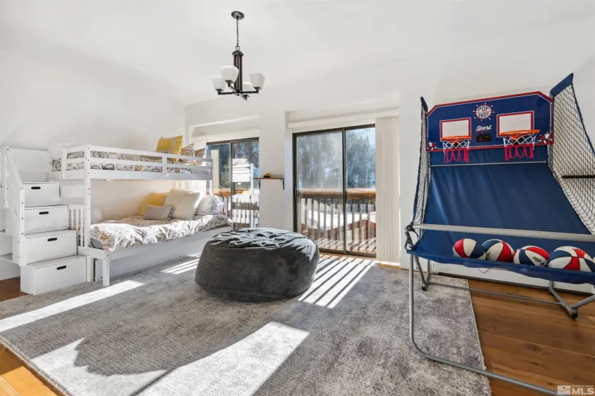 400 Fairview, Incline Village, Nevada 89451, 4 Bedrooms Bedrooms, ,4 BathroomsBathrooms,Residential,Residential,Fairview,250057026
