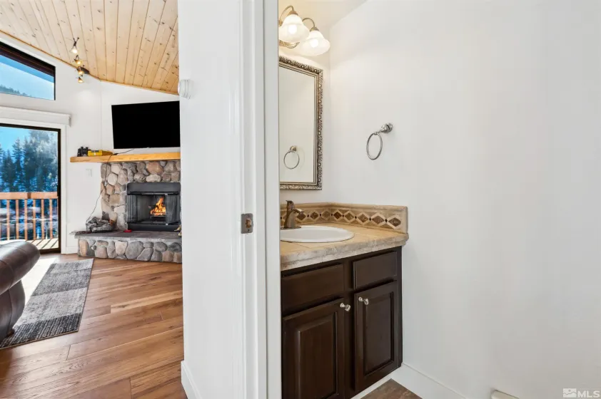 400 Fairview, Incline Village, Nevada 89451, 4 Bedrooms Bedrooms, ,4 BathroomsBathrooms,Residential,Residential,Fairview,250057026