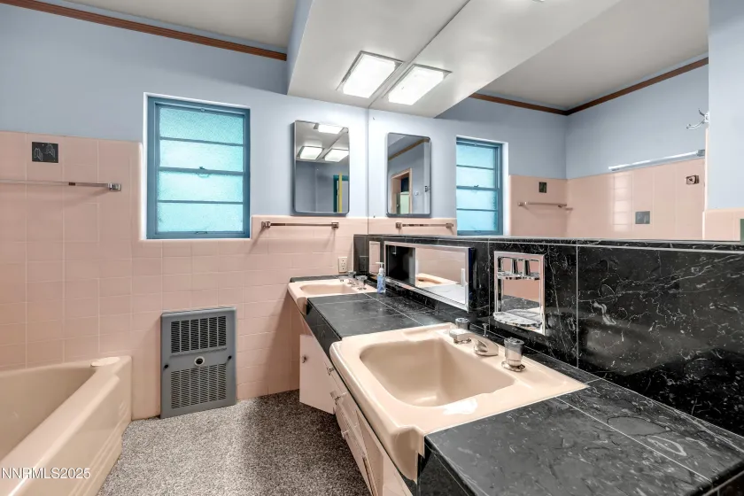 870 Lyman, Reno, Nevada 89509, 4 Bedrooms Bedrooms, ,3 BathroomsBathrooms,Residential,Residential,Lyman,250057028