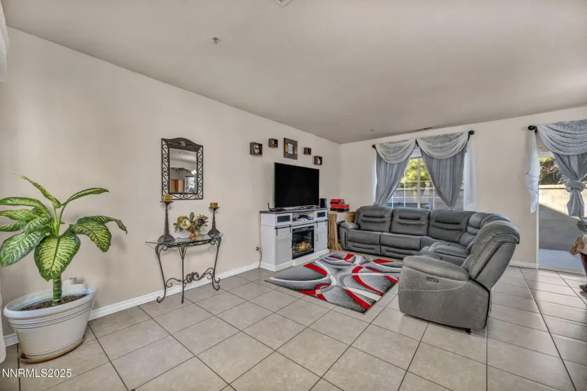 2479 Napoli, Sparks, Nevada 89434, 3 Bedrooms Bedrooms, ,3 BathroomsBathrooms,Residential,Residential,Napoli,250057033