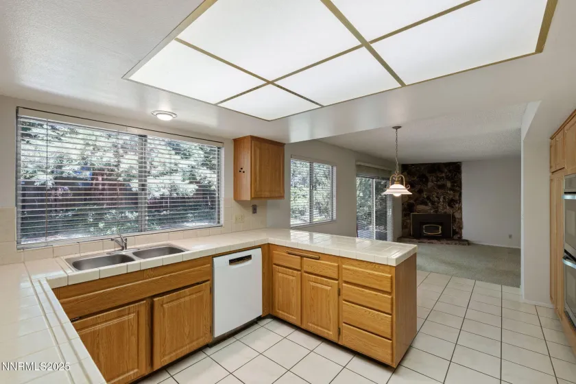 4899 Cool Springs, Reno, Nevada 89509, 5 Bedrooms Bedrooms, ,3 BathroomsBathrooms,Residential,Residential,Cool Springs,250052214