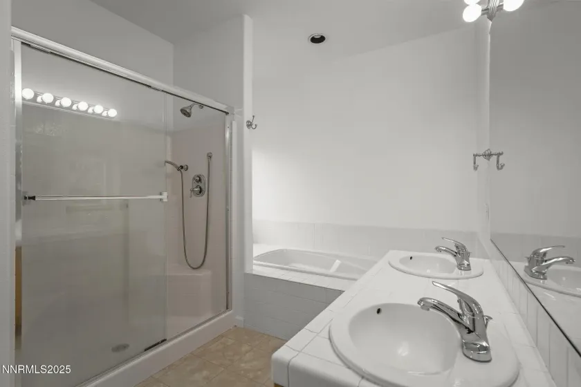 39 Marilyn Mae, Sparks, Nevada 89441, 4 Bedrooms Bedrooms, ,3 BathroomsBathrooms,Residential,Residential,Marilyn Mae,250057038