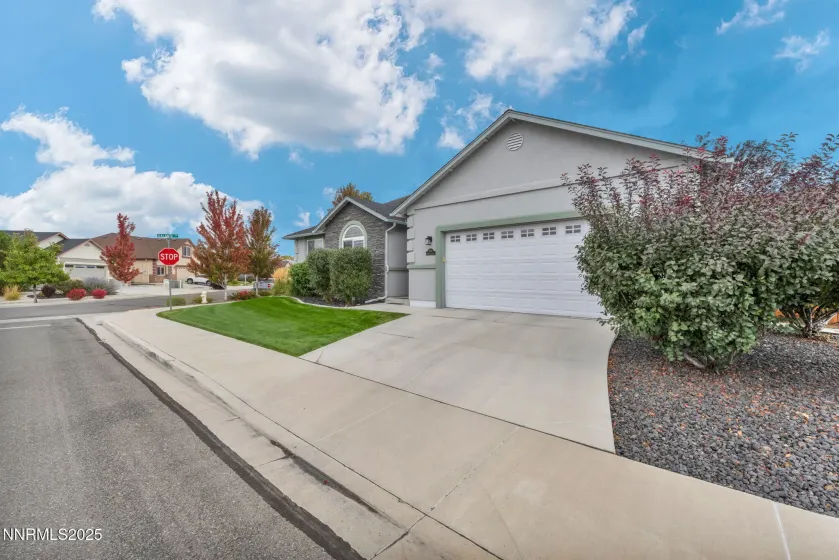 1707 Monticello, Minden, Nevada 89423, 3 Bedrooms Bedrooms, ,2 BathroomsBathrooms,Residential,Residential,Monticello,250057040