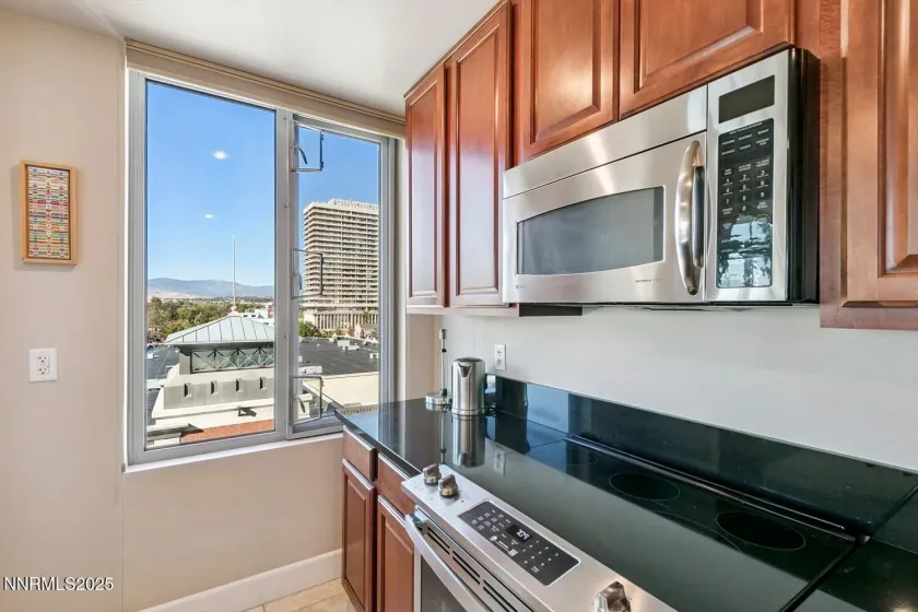 50 Sierra, Reno, Nevada 89501, 2 Bedrooms Bedrooms, ,2 BathroomsBathrooms,Residential,Residential,Sierra,250057041