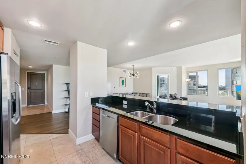 50 Sierra, Reno, Nevada 89501, 2 Bedrooms Bedrooms, ,2 BathroomsBathrooms,Residential,Residential,Sierra,250057041