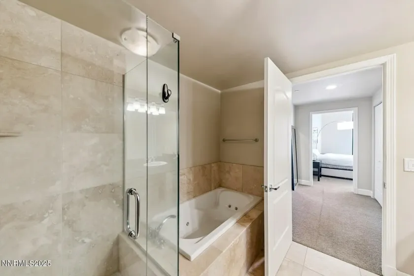 50 Sierra, Reno, Nevada 89501, 2 Bedrooms Bedrooms, ,2 BathroomsBathrooms,Residential,Residential,Sierra,250057041