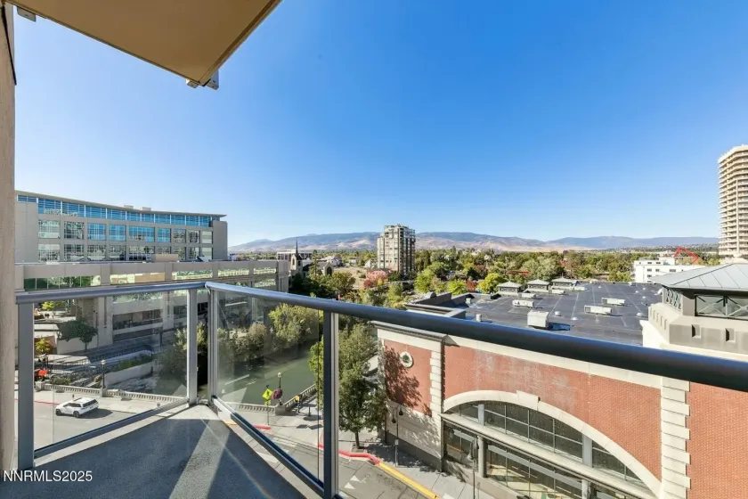 50 Sierra, Reno, Nevada 89501, 2 Bedrooms Bedrooms, ,2 BathroomsBathrooms,Residential,Residential,Sierra,250057041
