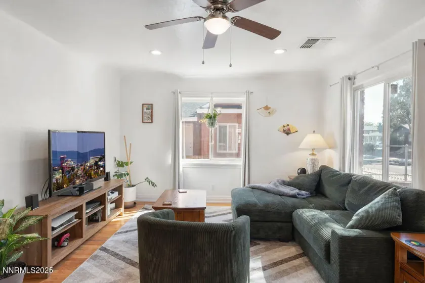 529 Moran, Reno, Nevada 89502, ,Residential Income,Residential,Moran,250057044