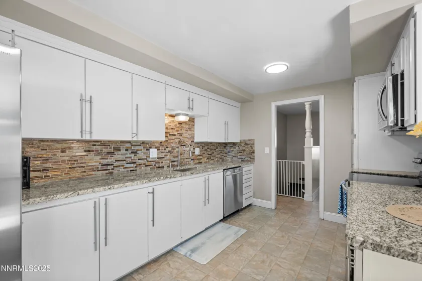 2070 7th, Reno, Nevada 89503, 5 Bedrooms Bedrooms, ,3 BathroomsBathrooms,Residential,Residential,7th,250057049