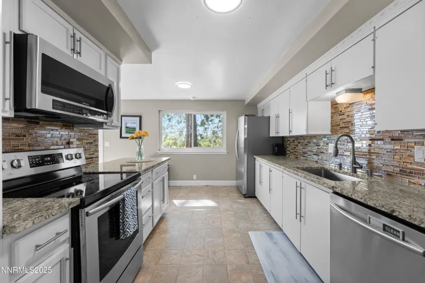 2070 7th, Reno, Nevada 89503, 5 Bedrooms Bedrooms, ,3 BathroomsBathrooms,Residential,Residential,7th,250057049