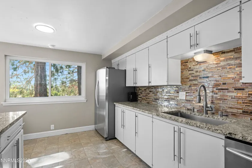 2070 7th, Reno, Nevada 89503, 5 Bedrooms Bedrooms, ,3 BathroomsBathrooms,Residential,Residential,7th,250057049