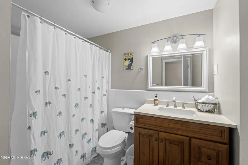 2070 7th, Reno, Nevada 89503, 5 Bedrooms Bedrooms, ,3 BathroomsBathrooms,Residential,Residential,7th,250057049