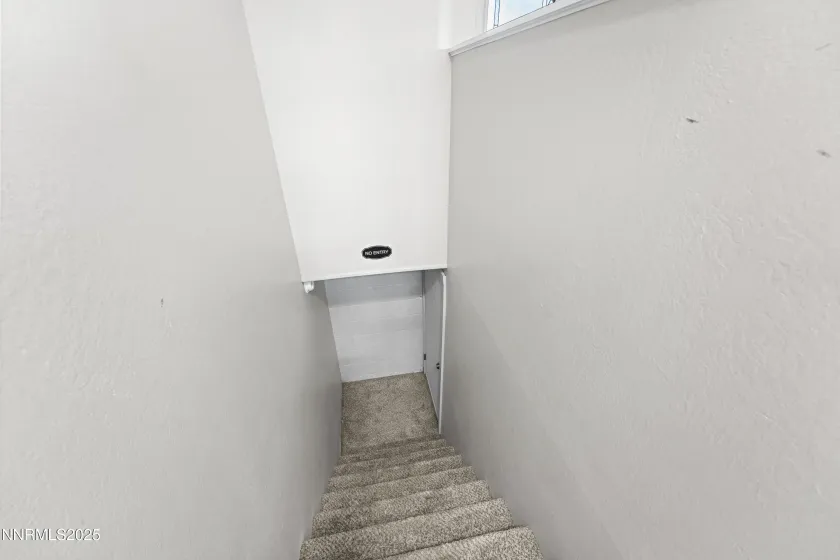 2070 7th, Reno, Nevada 89503, 5 Bedrooms Bedrooms, ,3 BathroomsBathrooms,Residential,Residential,7th,250057049