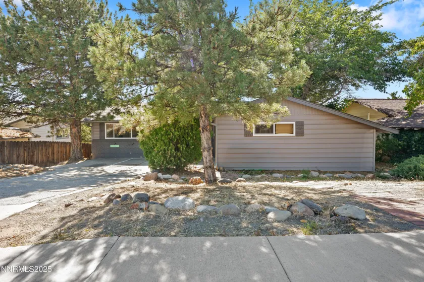 2070 7th, Reno, Nevada 89503, 5 Bedrooms Bedrooms, ,3 BathroomsBathrooms,Residential,Residential,7th,250057049