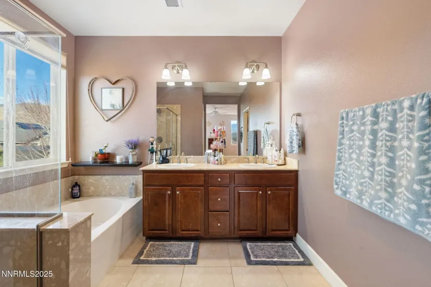 2780 Tobiano, Reno, Nevada 89521, 5 Bedrooms Bedrooms, ,4 BathroomsBathrooms,Residential,Residential,Tobiano,250057053