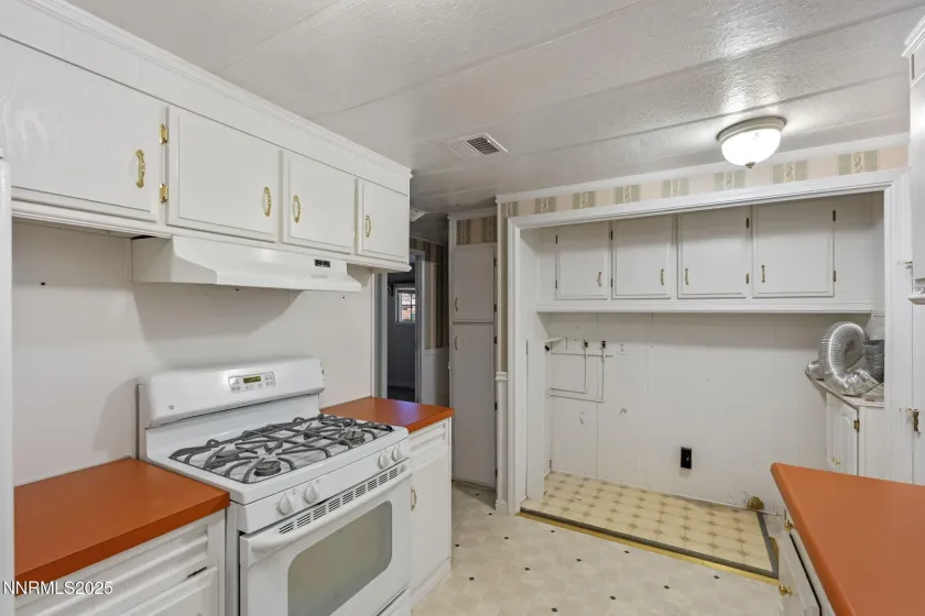180 Staci, Sun Valley, Nevada 89433, 2 Bedrooms Bedrooms, ,2 BathroomsBathrooms,Residential,Residential,Staci,250057055