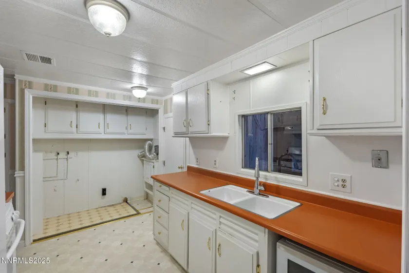 180 Staci, Sun Valley, Nevada 89433, 2 Bedrooms Bedrooms, ,2 BathroomsBathrooms,Residential,Residential,Staci,250057055