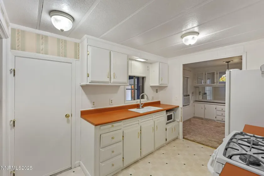 180 Staci, Sun Valley, Nevada 89433, 2 Bedrooms Bedrooms, ,2 BathroomsBathrooms,Residential,Residential,Staci,250057055