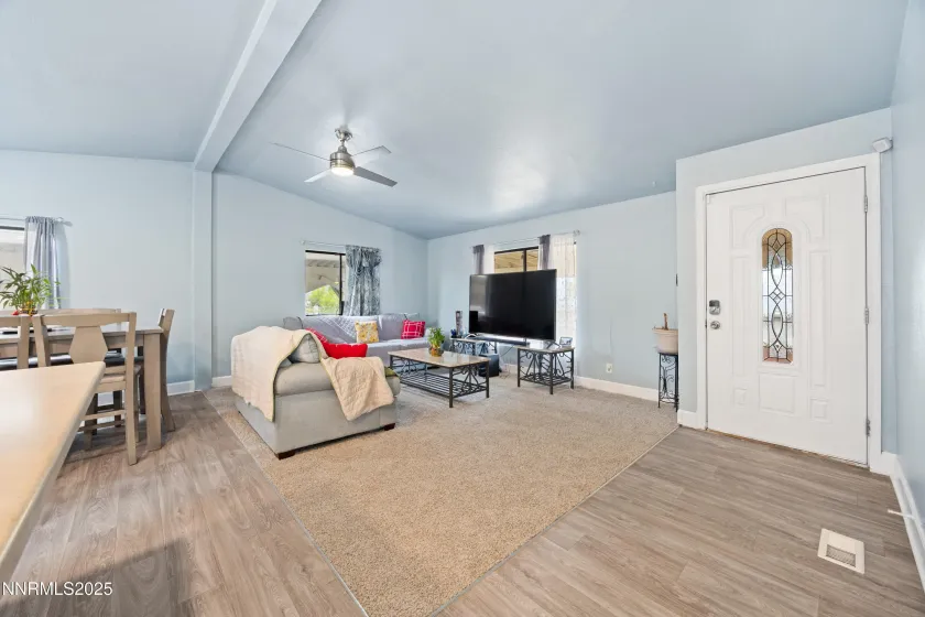 2735 Daffodil, Reno, Nevada 89512, 3 Bedrooms Bedrooms, ,2 BathroomsBathrooms,Residential,Residential,Daffodil,250057065