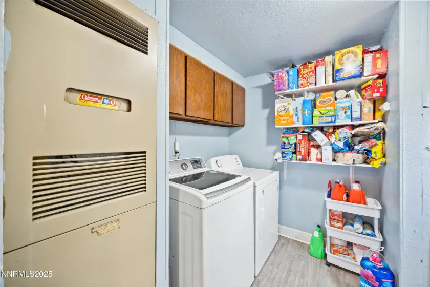 2735 Daffodil, Reno, Nevada 89512, 3 Bedrooms Bedrooms, ,2 BathroomsBathrooms,Residential,Residential,Daffodil,250057065