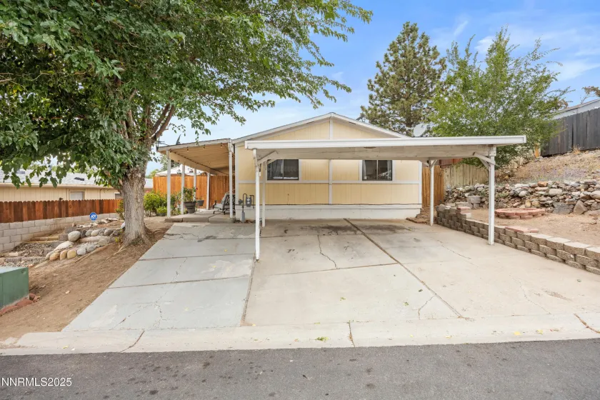 2735 Daffodil, Reno, Nevada 89512, 3 Bedrooms Bedrooms, ,2 BathroomsBathrooms,Residential,Residential,Daffodil,250057065