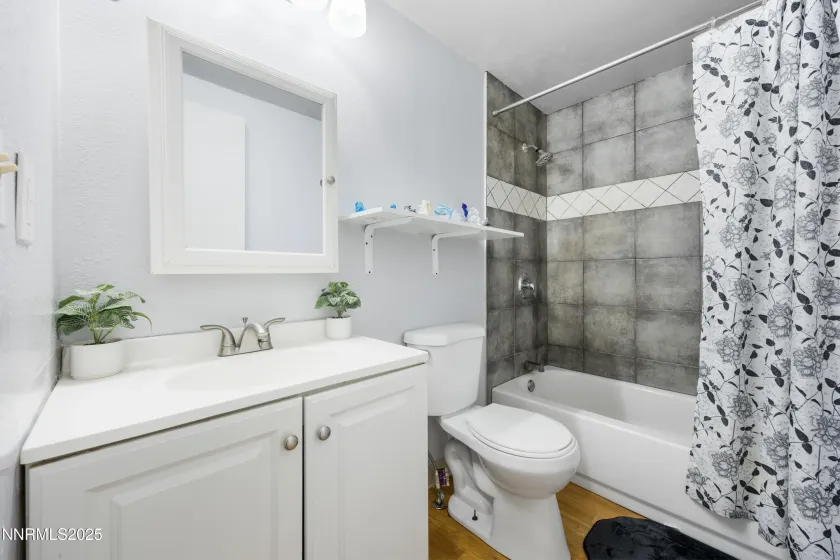 2735 Daffodil, Reno, Nevada 89512, 3 Bedrooms Bedrooms, ,2 BathroomsBathrooms,Residential,Residential,Daffodil,250057065